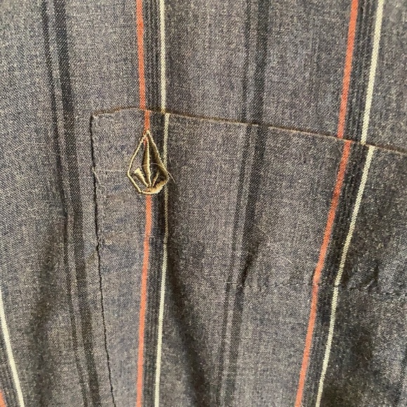 Volcom button up - Picture 2 of 3